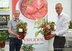 Ard Ammerlaan from Prudac together with his new employer Siem de Boer. The're showing us their Heartbreaker serie.